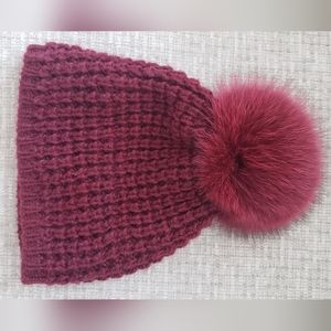Kyi Kyi Canada Fox Fur Burgundy/Purple Red Hat Beanie Pom Pom